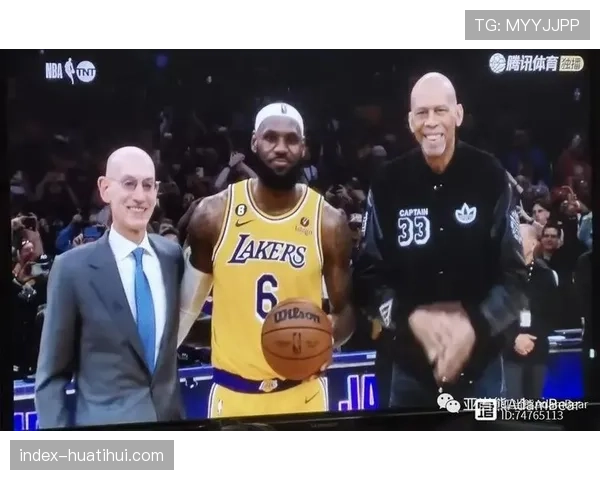 詹姆斯超越贾巴尔 成为NBA历史得分王