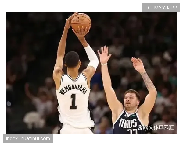 文班亚马38分16篮板5盖帽零失误，攻防两端统治活塞内线